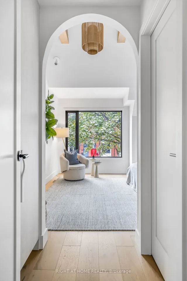 Additional image 21 of 768 Richmond St