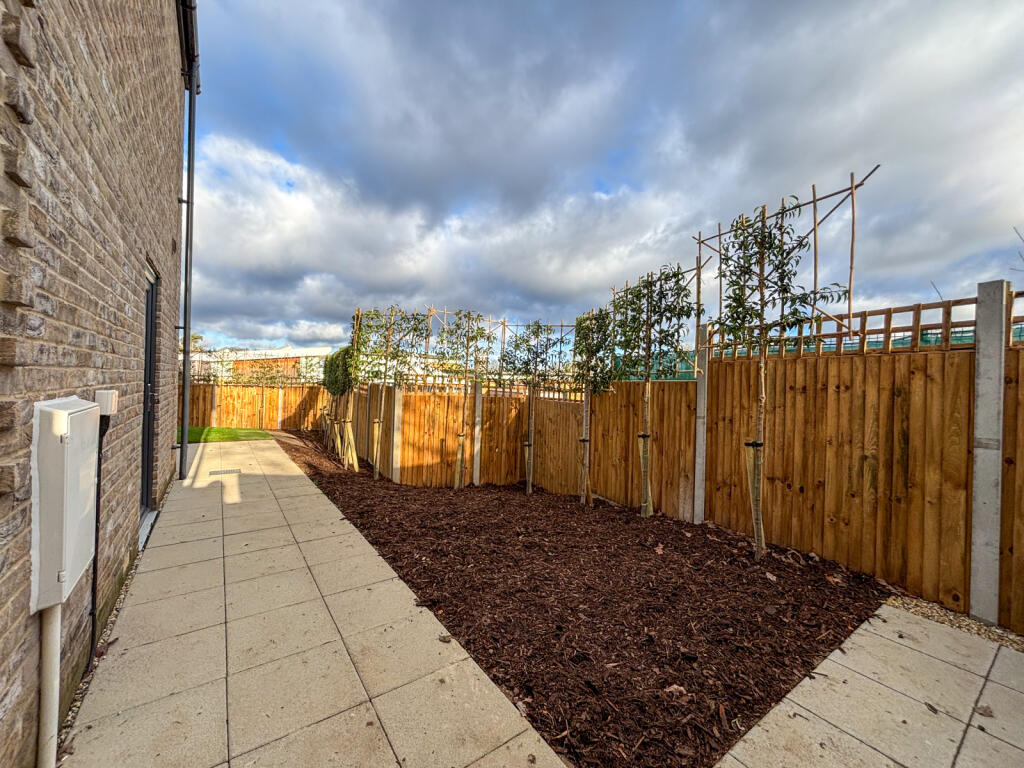 Additional image 24 of Oakview Walk, Harlow, Essex, CM18