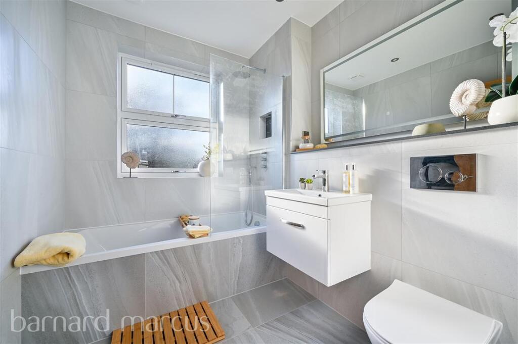 Additional image 18 of Greenway Drive, Shirley