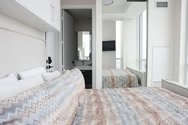 Additional image 20 of 1 Yorkville Ave Unit Lph8