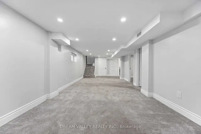 Additional image 27 of 74 Rosemount Dr