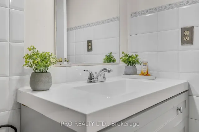 Additional image 23 of 21 Knightsbridge Rd Unit 1903