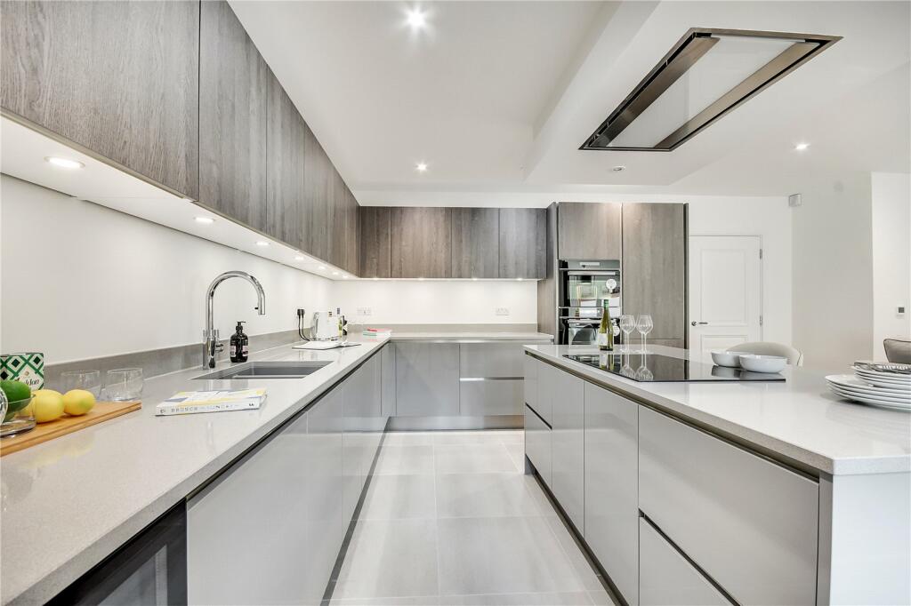 Additional image 8 of 9 Boyles Court, Dark Lane,, CM14