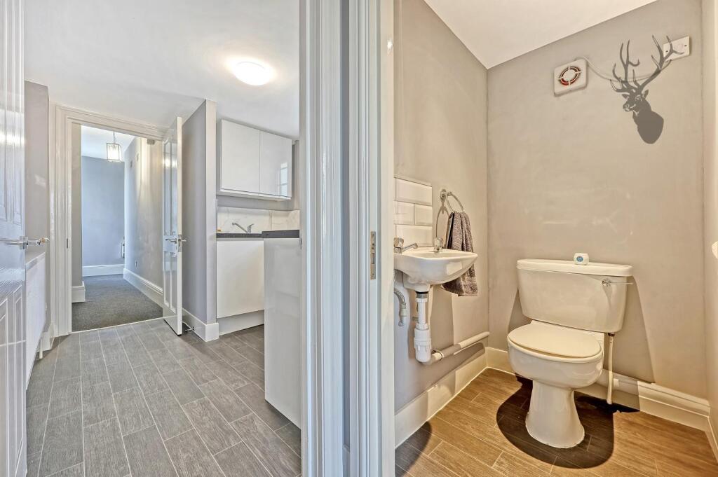 Additional image 5 of High Street, Ongar