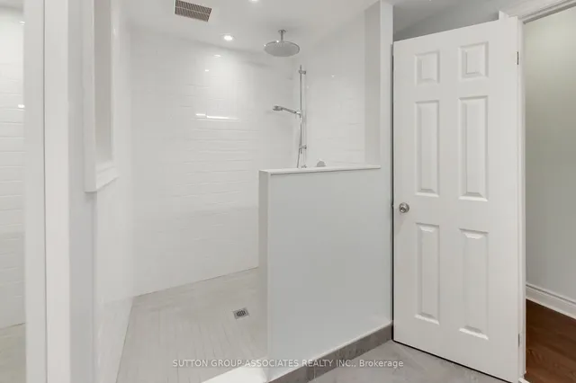 Additional image 28 of 63 Alberta Ave