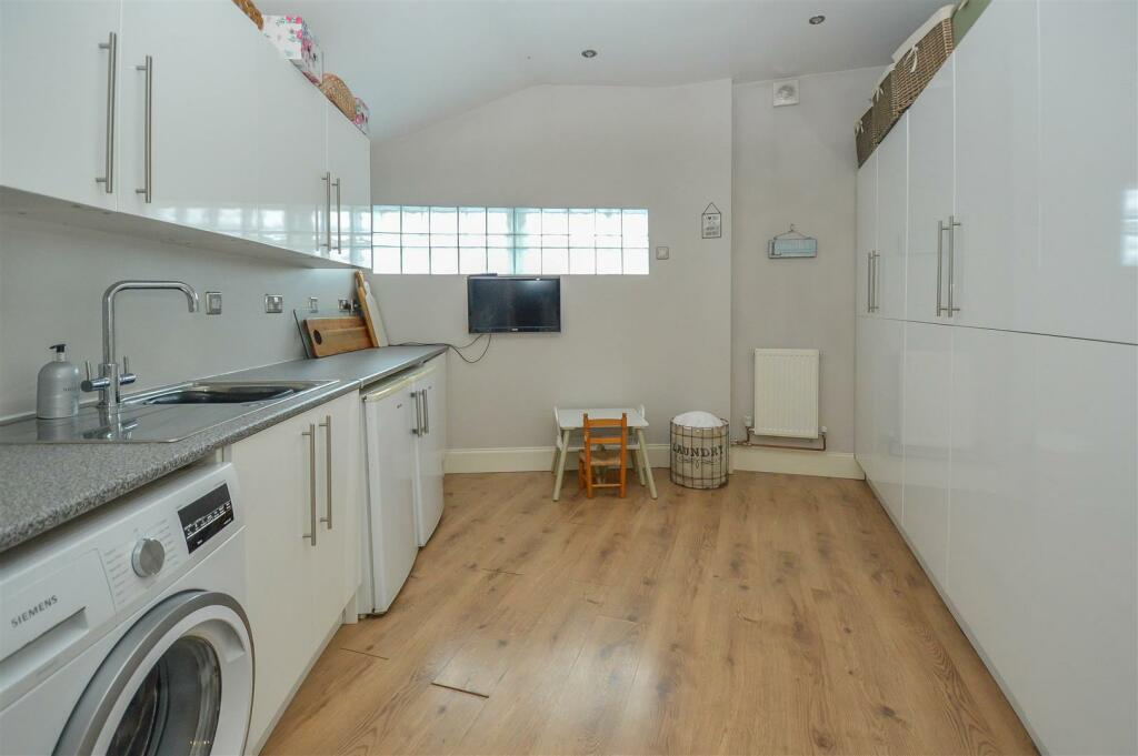 Additional image 13 of Headley Chase, Warley, Brentwood