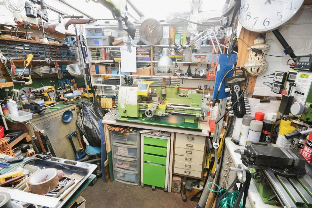 Additional image 16 of Baddow Hall Crescent, Great Baddow, Chelmsford