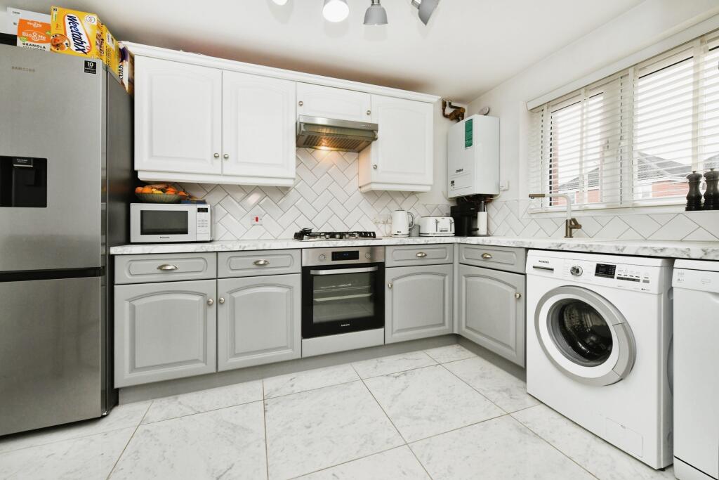 Additional image 19 of Kings Chase, Brentwood, Essex, CM14