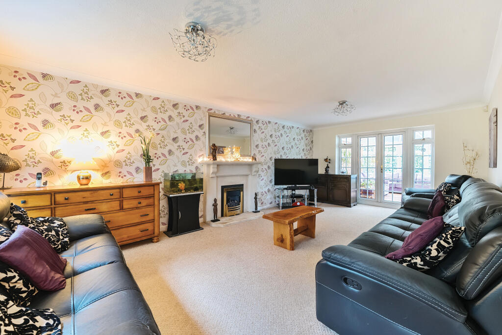 Additional image 26 of Alexanders Walk, Caterham, CR3