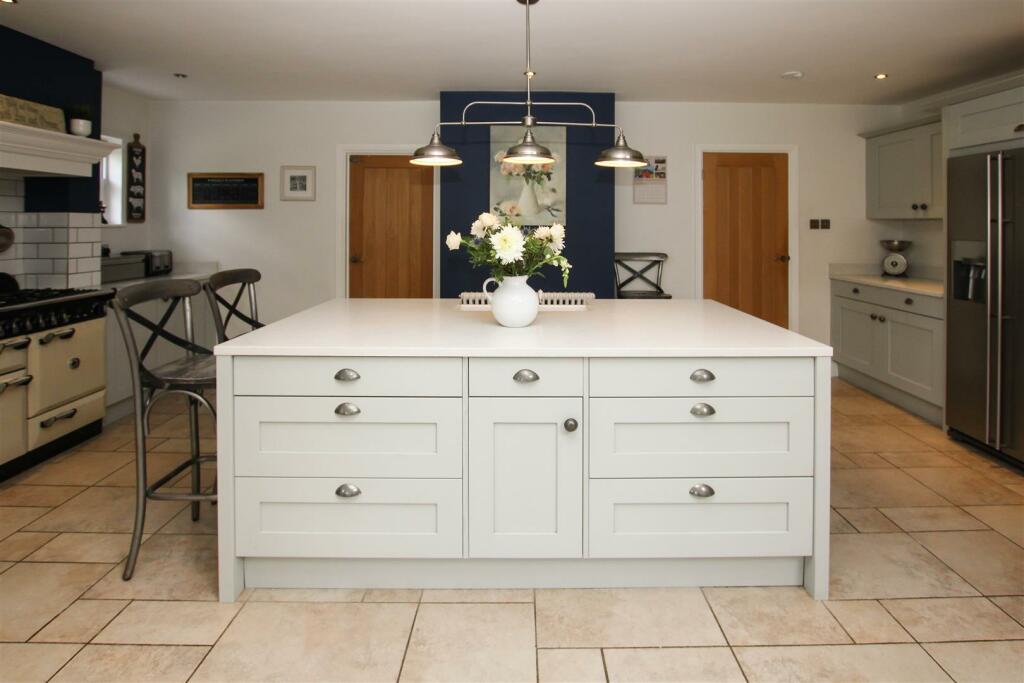 Additional image 9 of Middle Road, Ingrave, Brentwood