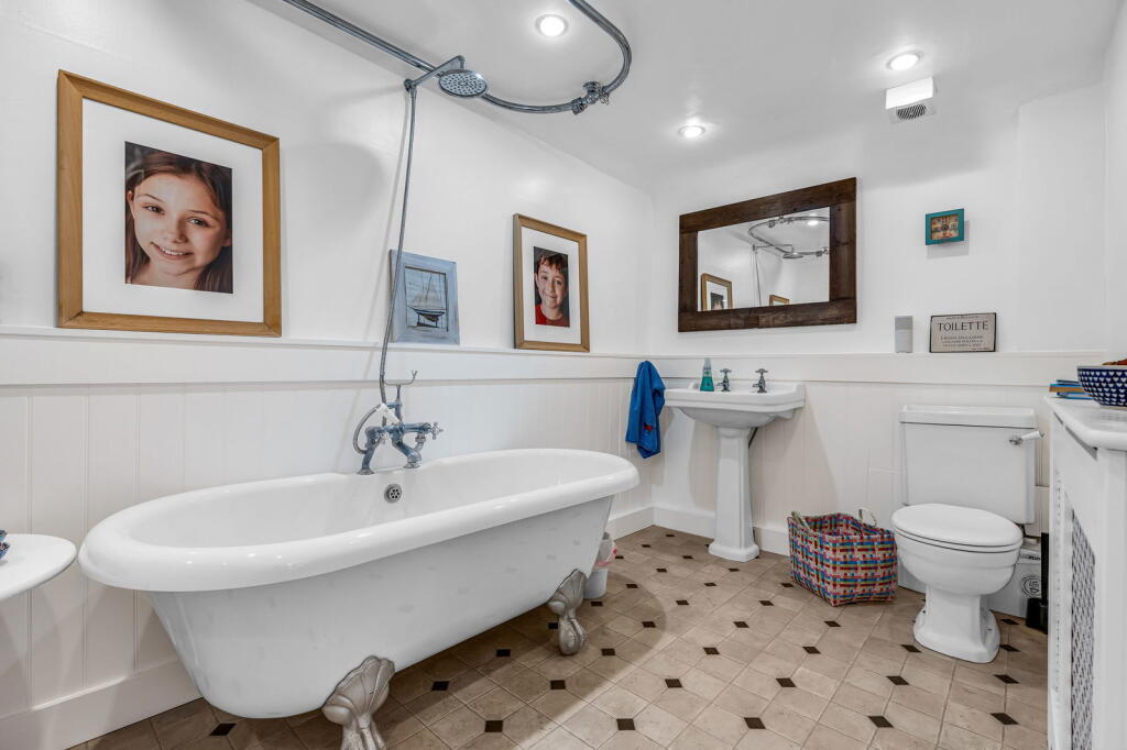 Additional image 4 of Bobbingworth, Ongar, CM5 0NA