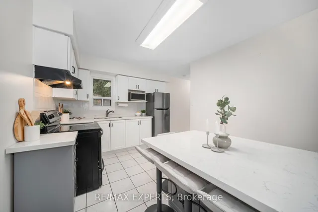 Additional image 8 of 54 Dennis Ave