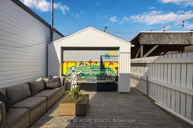 Additional image 18 of 768 Richmond St