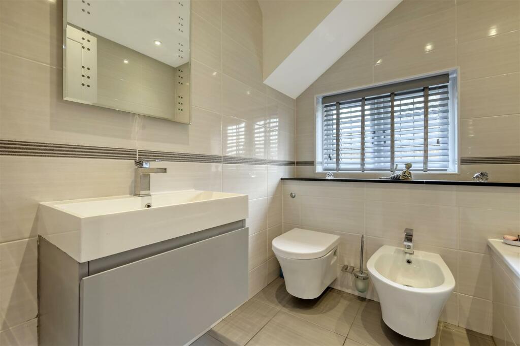 Additional image 27 of Stunning Detached Cottage:  Roydon