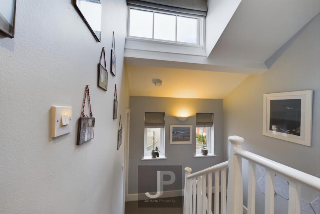 Additional image 33 of Kensington Way, Brentwood