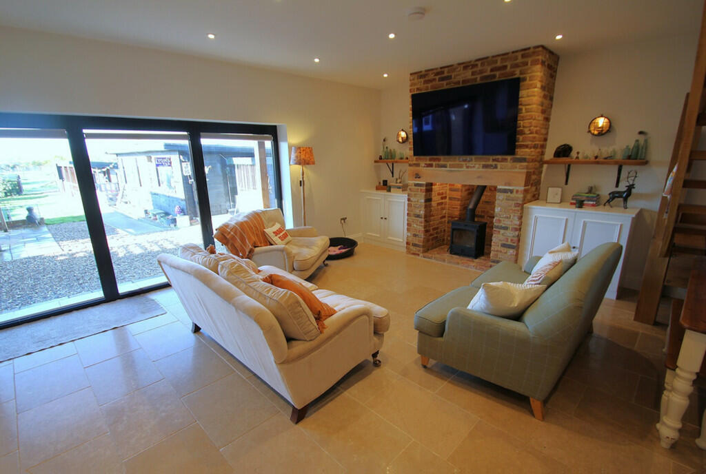 Additional image 8 of Layer Breton Hill, Layer Breton