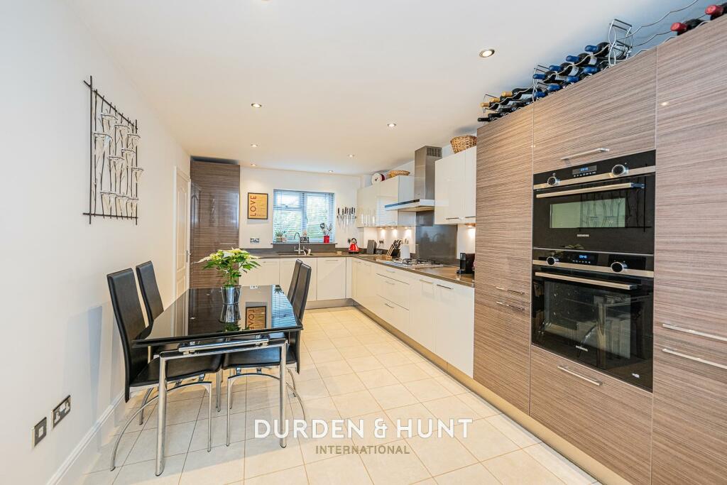 Additional image 24 of Oakland Mews, Ongar, CM5