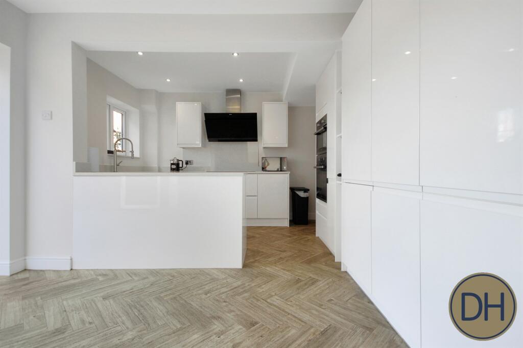 Additional image 2 of Thornhill, North Weald, Essex CM16