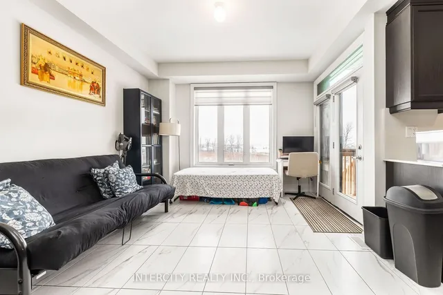 Additional image 27 of 32 Foxsparrow Rd