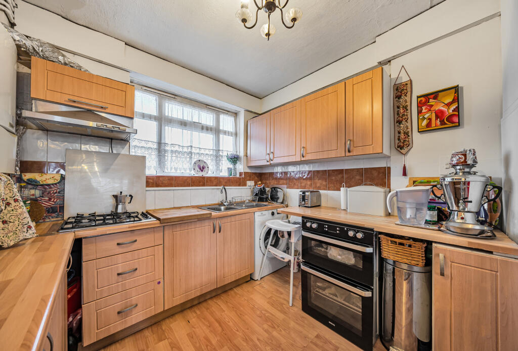 Additional image 8 of London Road, Mitcham, CR4