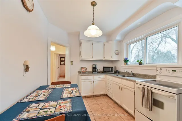 Additional image 10 of 46 Holland Ave