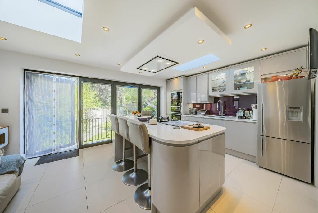 Additional image 15 of The Netherlands, Coulsdon, CR5