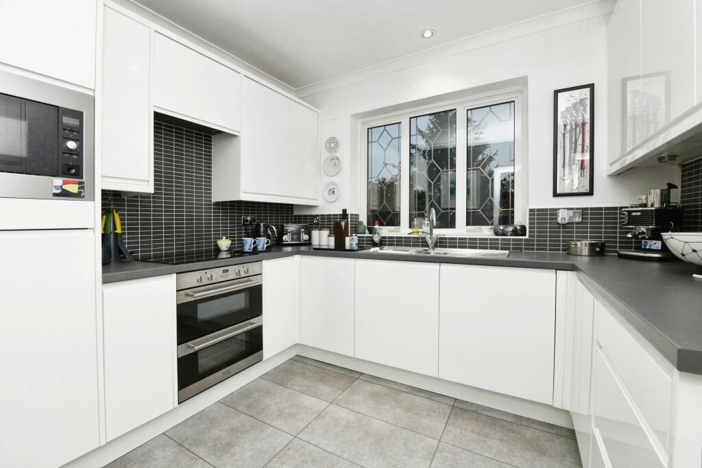 Additional image 6 of Brook Road, Brentwood, Essex, CM14
