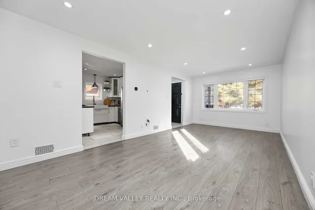 Additional image 12 of 74 Rosemount Dr