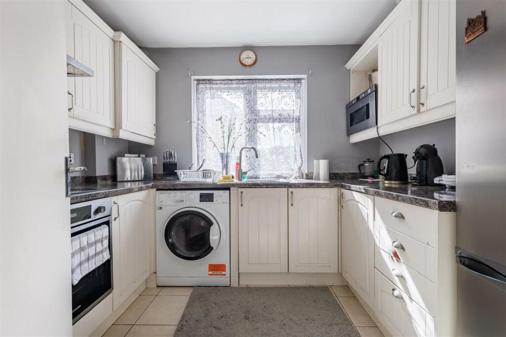 Additional image 6 of Annes Court, Hemnall Street, Epping