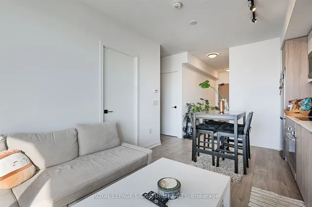 Additional image 21 of 36 Zorra St Unit 1202