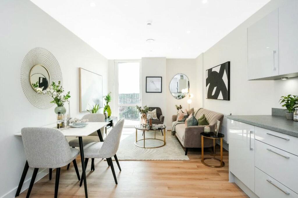 Additional image 3 of Crescent Gardens, 38 Cherry Orchard Road, Croydon, CR0