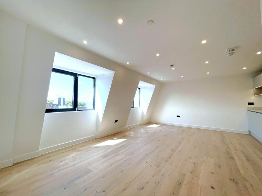 Additional image 10 of The Pembury - Fairfield Road, CM14 4GS