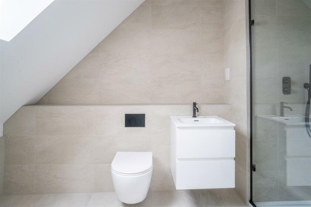 Additional image 9 of Brizes Park, Kelvedon Hatch