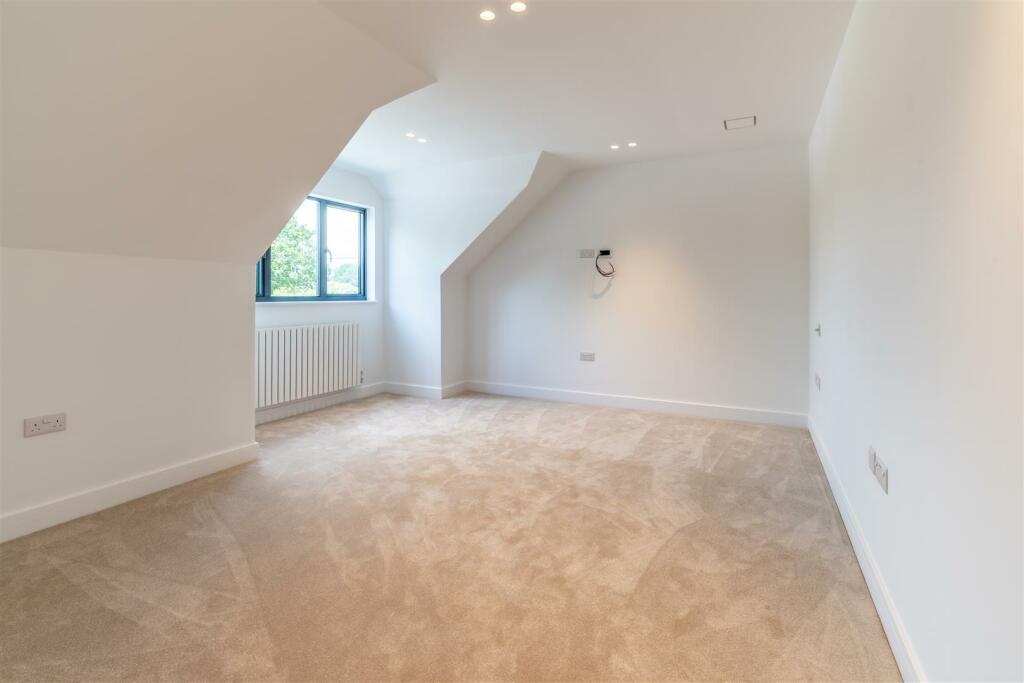 Additional image 46 of Broomhills Chase, Little Burstead, Billericay