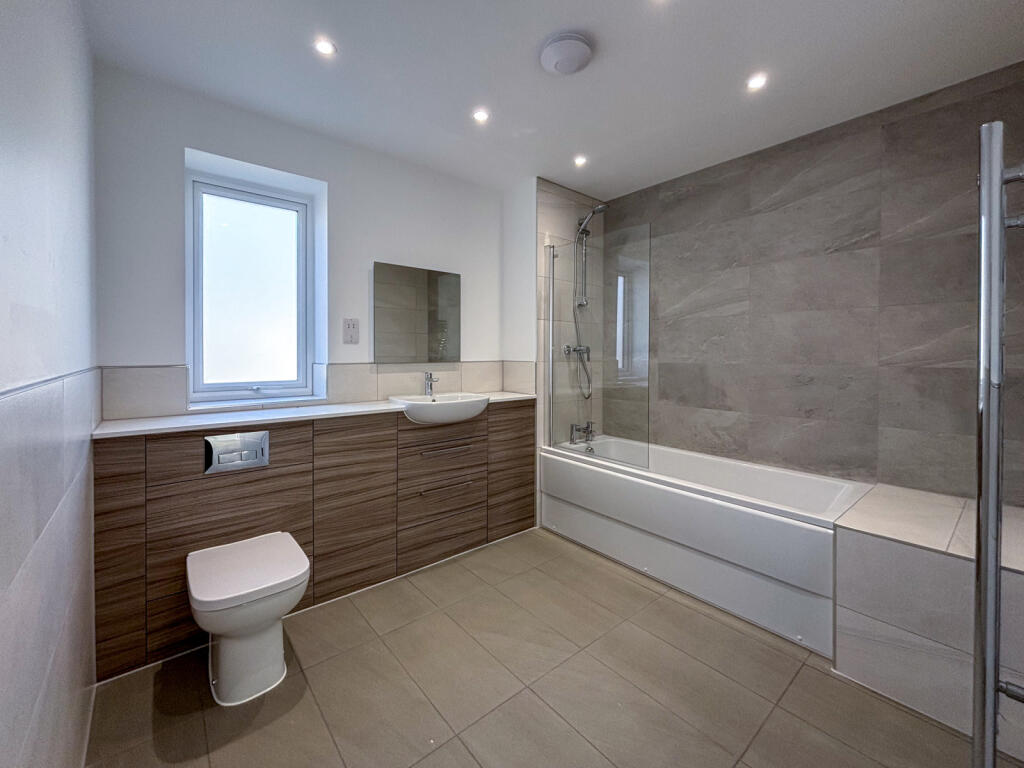 Additional image 12 of Oakview Walk, Harlow, Essex, CM18