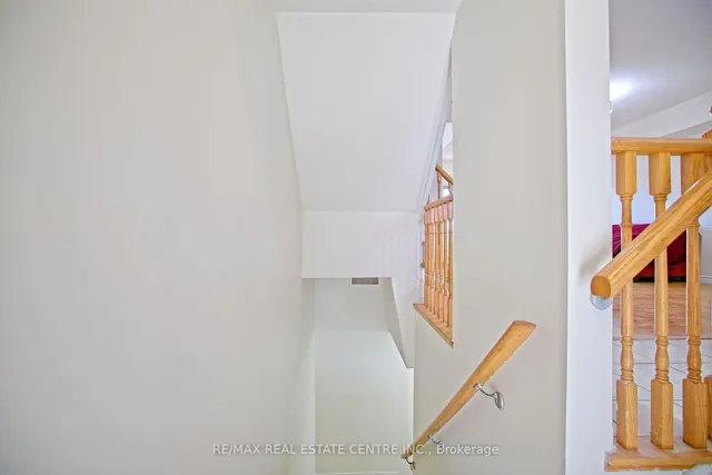 Additional image 27 of 60 Fairwood Circ Unit 99