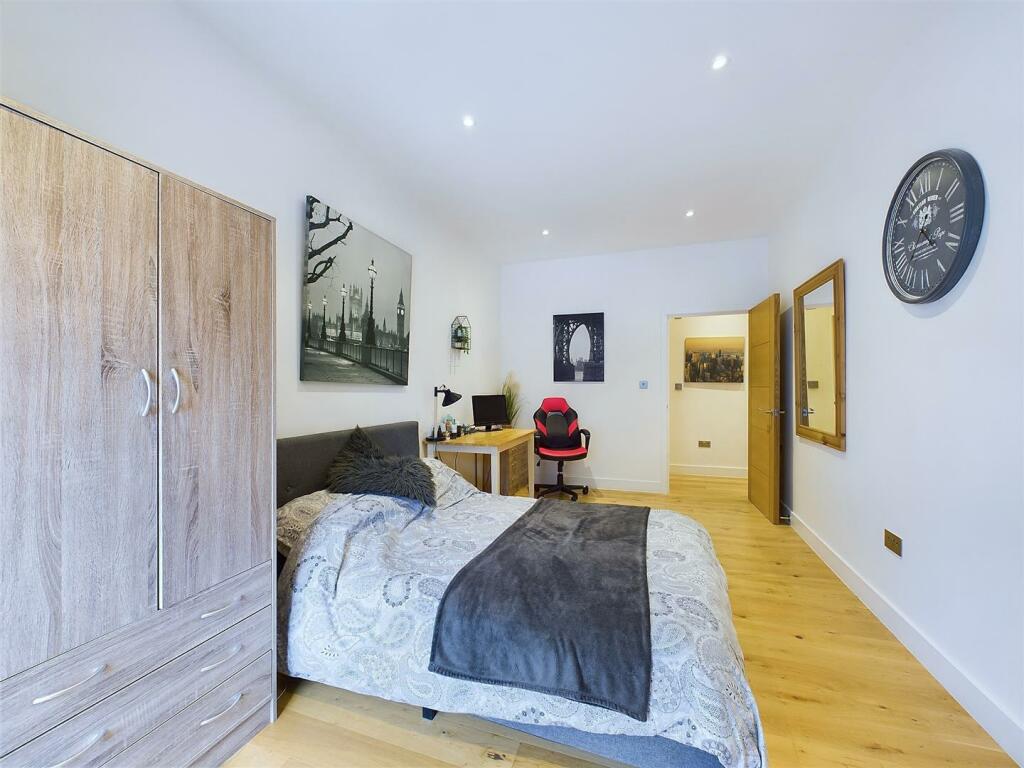 Additional image 21 of High Street, Croydon