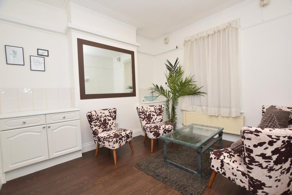 Additional image 4 of Pier Avenue, Clacton-on-Sea, CO15