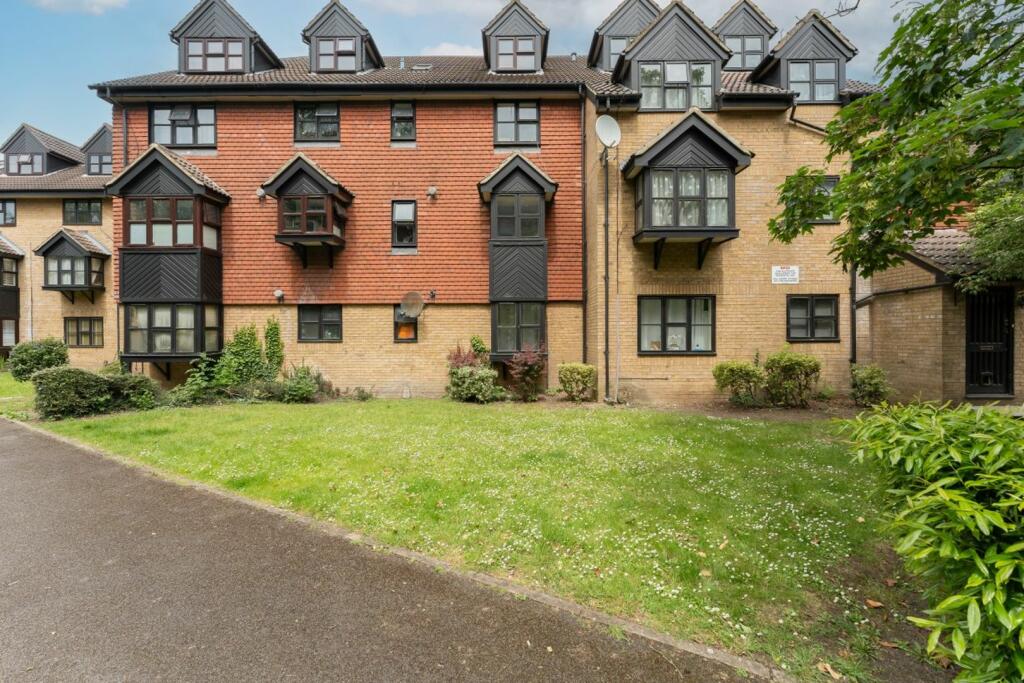 Primary image of 18 Kingston Gardens, Croydon, CR0