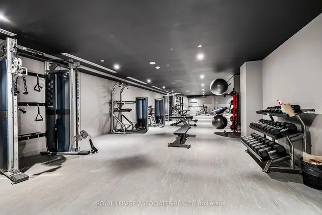 Additional image 22 of 195 McCaul St Unit 401