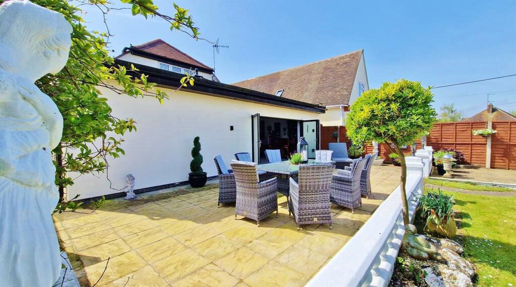 Additional image 4 of Frinton Road, Kirby Cross