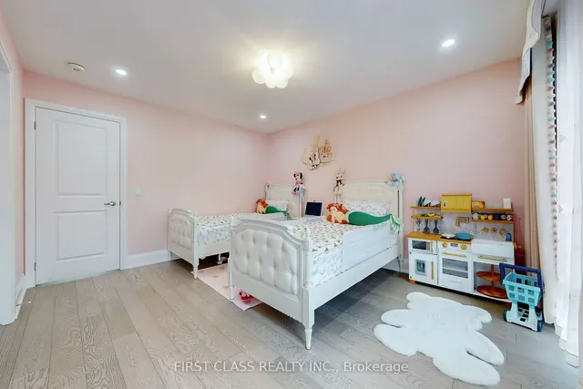 Additional image 37 of 22 Kenneth Wood Cres