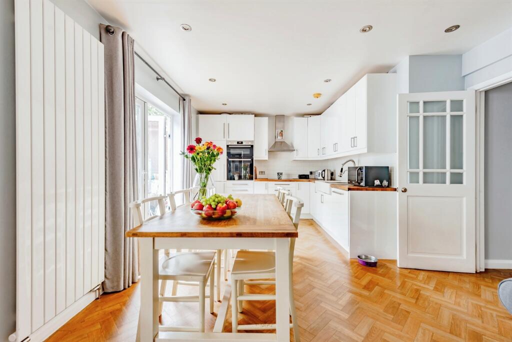 Additional image 20 of Church Lane Drive, Coulsdon