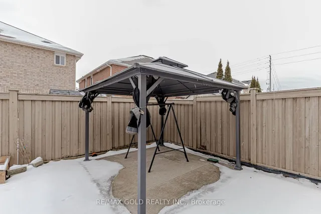 Additional image 40 of 16 Treegrove Cres