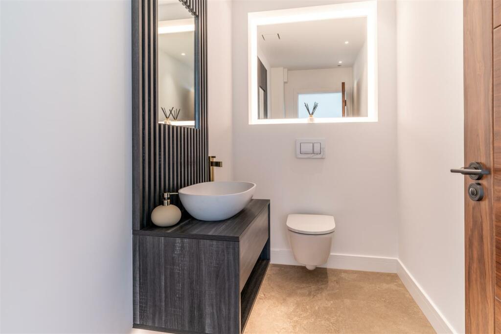 Additional image 8 of Broomhills Chase, Little Burstead, Billericay