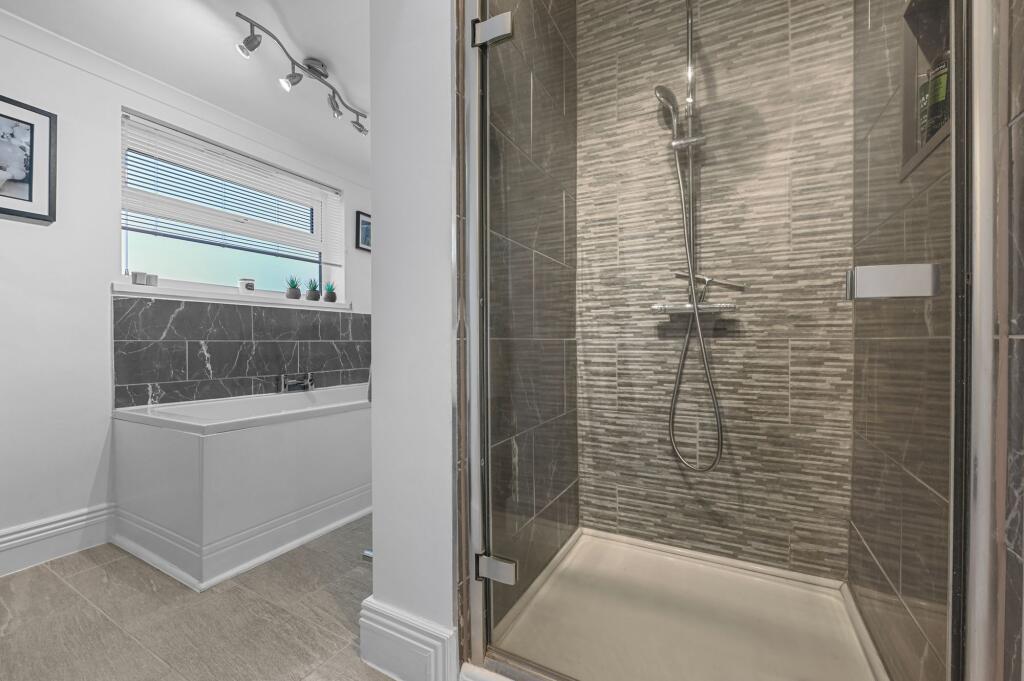 Additional image 12 of West Belvedere, Danbury, CM3