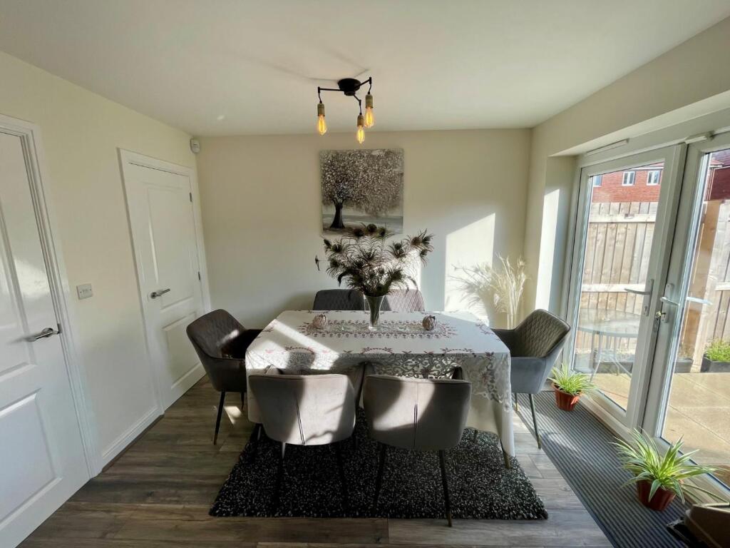 Additional image 16 of Standingwood Road