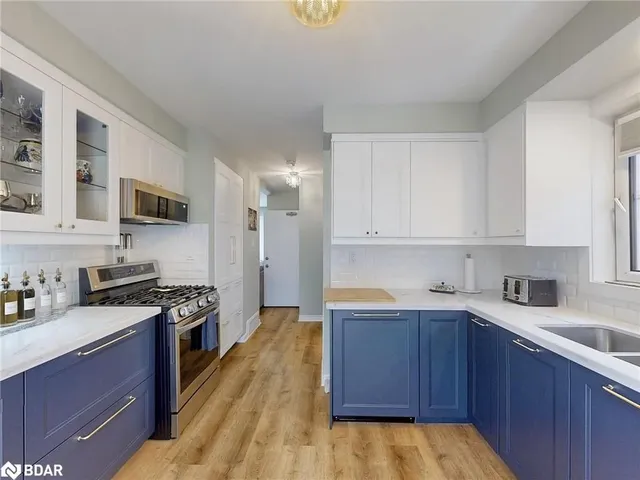 Additional image 12 of 16 Edinborough Crt