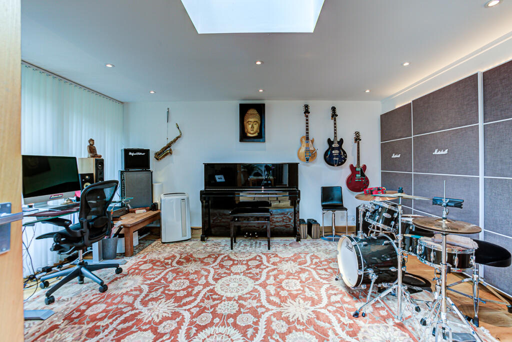 Additional image 7 of Willow Close, Bishop's Stortford, Hertfordshire, CM23