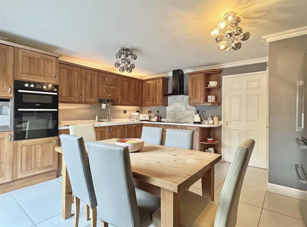 Additional image 8 of Shimbrooks, Great Leighs, Chelmsford